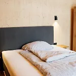 - Enzian 招待所 4*