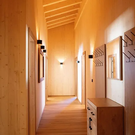 Pensjonat - Enzian 4*