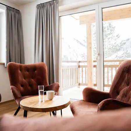 - Enzian Maison d'hôtes 4*