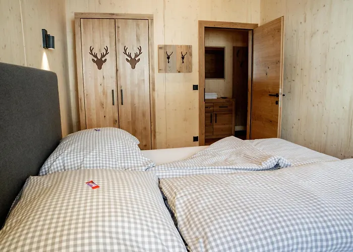 - Enzian ברוואנג