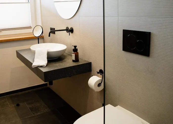 - Enzian ברוואנג