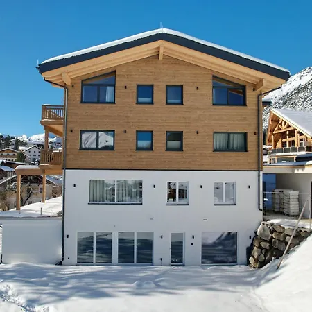 - Enzian ゲストハウス