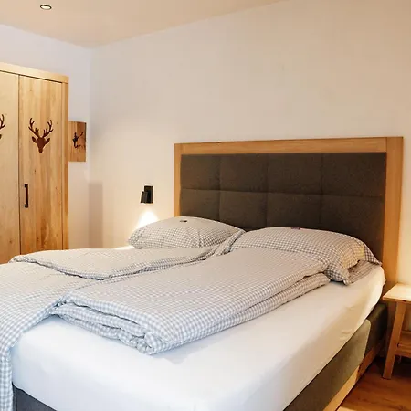 ゲストハウス - Enzian 4*