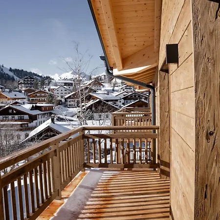 - Enzian ゲストハウス バーワング