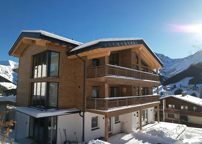 - Enzian Pensjonat 4*