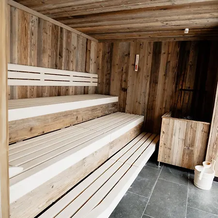 - Enzian בית הארחה